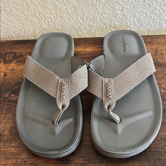 Club Room Riley gray flip flops - Picture 6 of 6